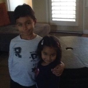 Meet your Posher, Elia